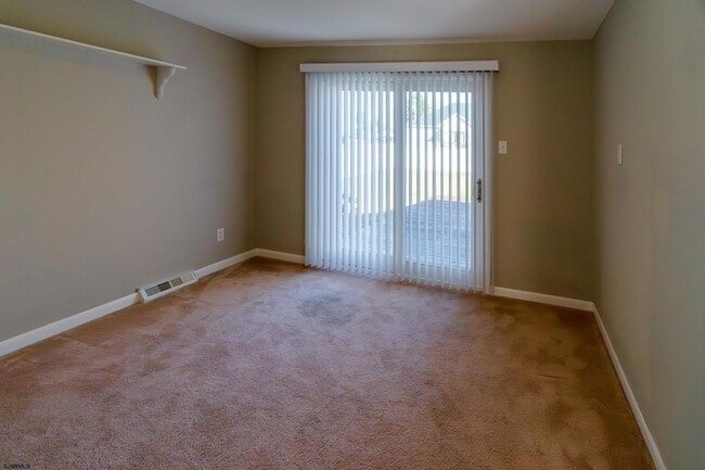 Building Photo - 318 Jefferson Ave