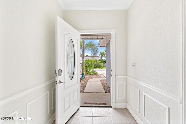 Building Photo - 66 W 14th St