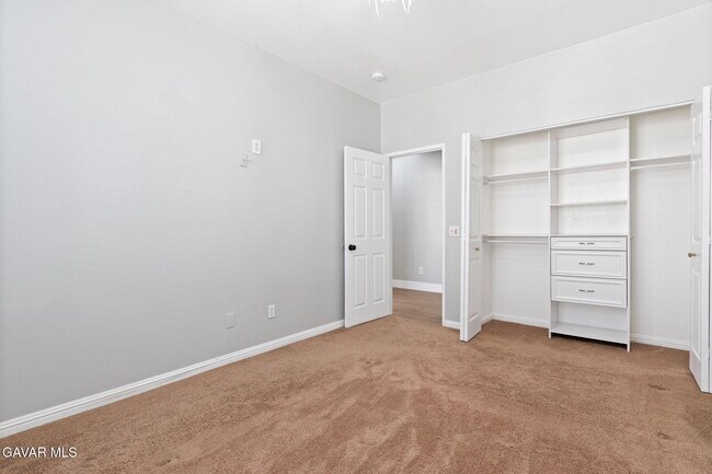 Building Photo - 5909 Viking