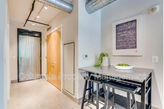 Building Photo - 1133 14th St NW