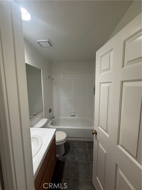 Building Photo - 118 Amber Oaks Ln