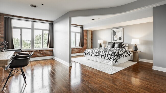Building Photo - 430 N Park Ave