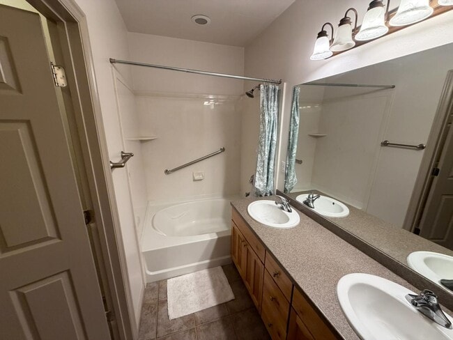 Building Photo - 1255 Wolf Hollow Ln