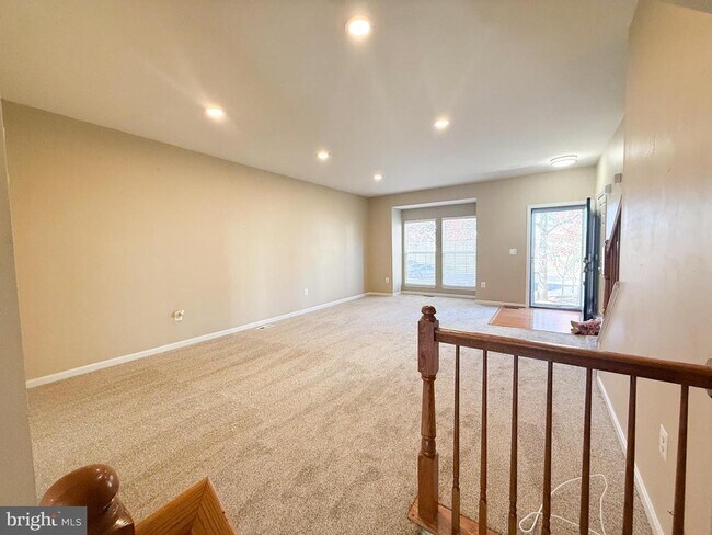 Primary Photo - 204 Langley Ct