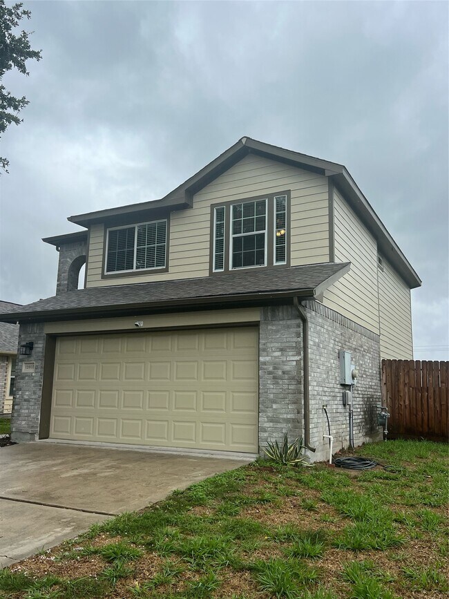 Building Photo - 12035 Duane St