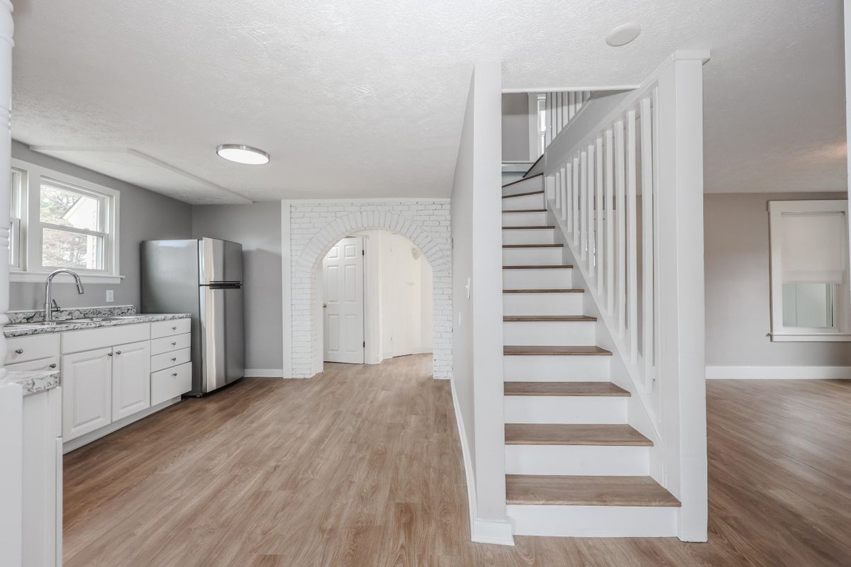 Building Photo - 2 Gamache