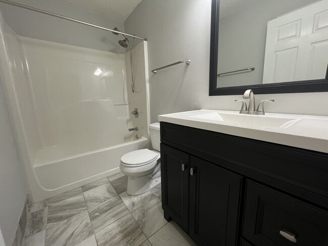 Building Photo - 309 Adams Dr