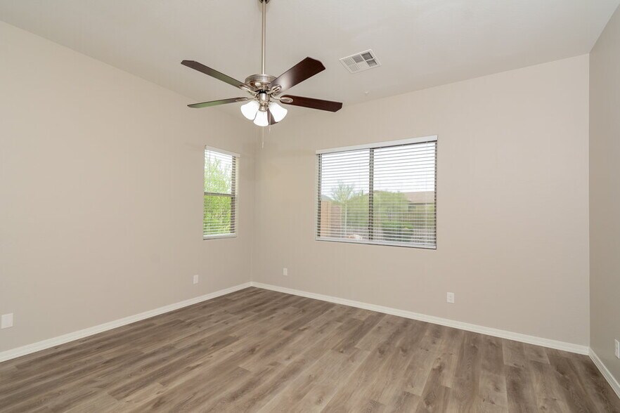 Building Photo - 13640 W Jesse Red Dr