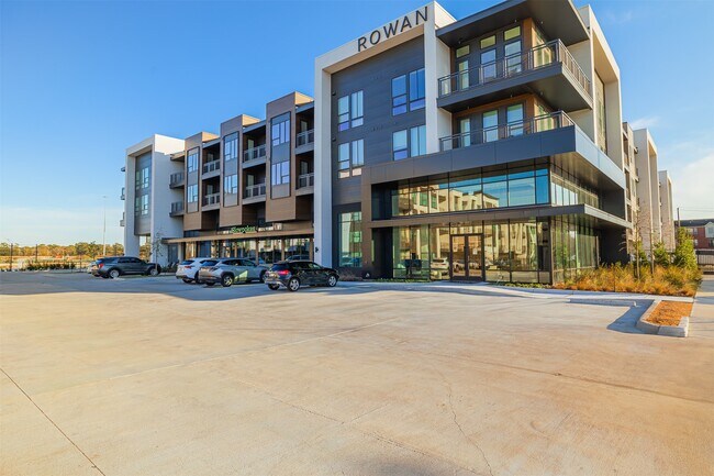 Building Photo - 10505 Deerwood Rd