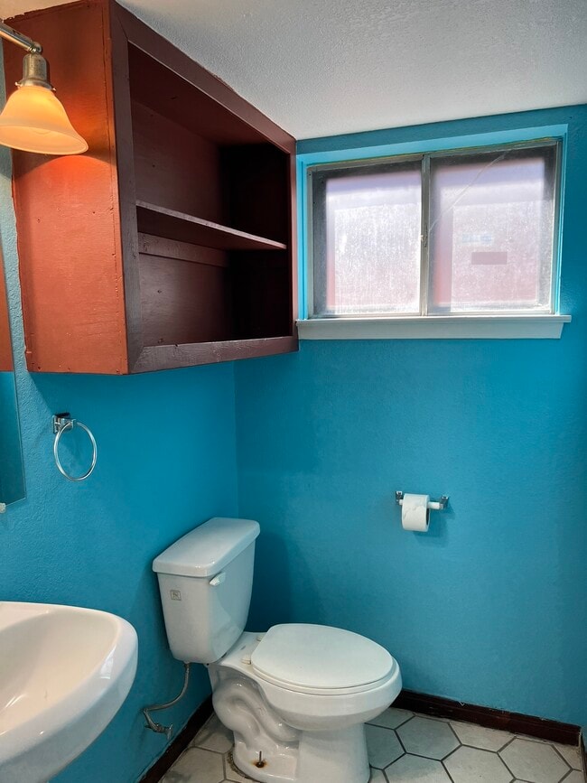 Building Photo - 9314 Valley Stream