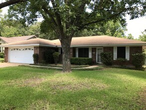 Building Photo - 185 Turkey Run