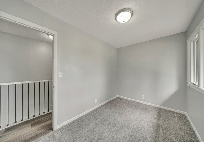Building Photo - 5563 Canterbury Ln