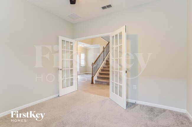 Building Photo - 3999 Heatherbrook Pl