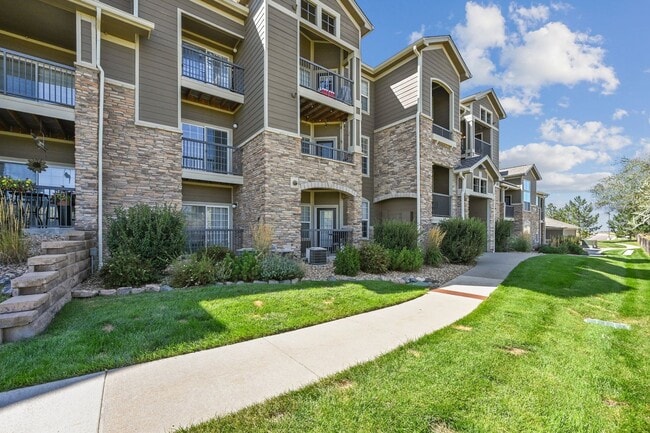 Building Photo - Updated 2 Bedroom Condo in Erie
