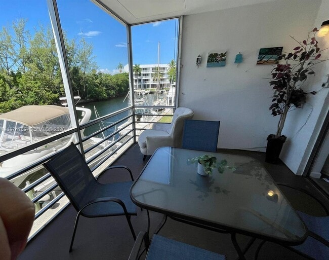 Building Photo - 3660 NE 166th St