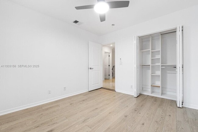 Building Photo - 4978 SW 35th Terrace