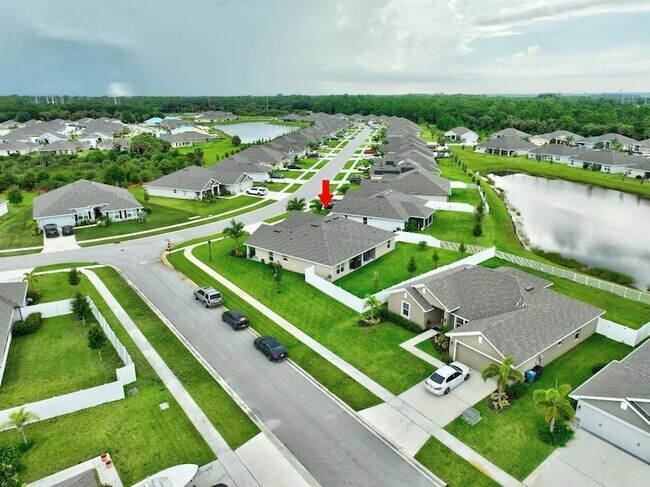 Building Photo - 8652 Waterstone Blvd