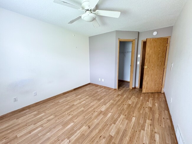 Building Photo - 5141 7th Ln S