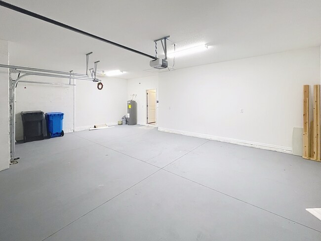 Building Photo - 13014 Willow Grove Dr