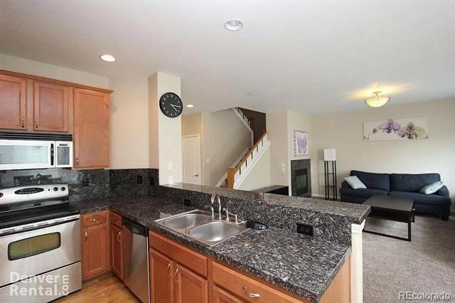 Building Photo - 11864 E Maplewood Ave