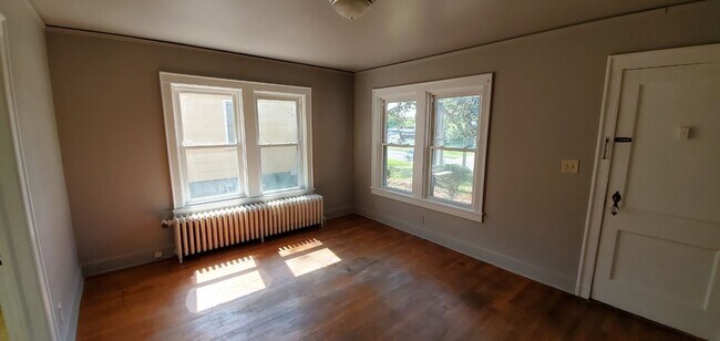 Building Photo - 2506 Spring Garden St