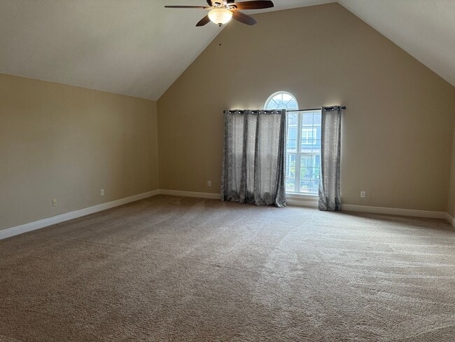 Building Photo - Great 4BR home near Brentwood