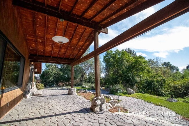 Building Photo - 11619 Lerdo Ave