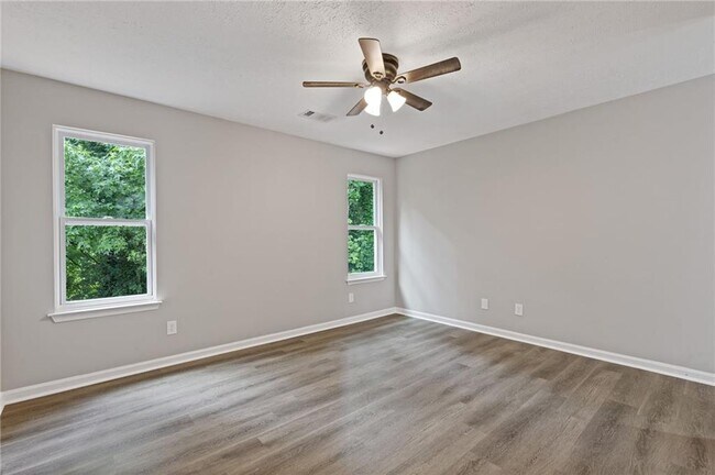 Building Photo - 1111 Pin Oak Dr