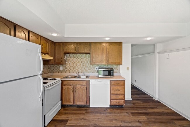 Building Photo - 3BR/1.5BA Duplex in Southwest Columbia. 1....