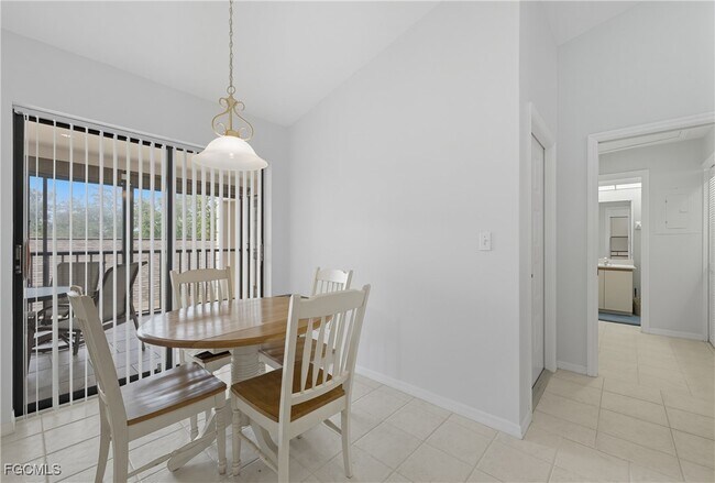 Building Photo - 12250 Kelly Greens Blvd