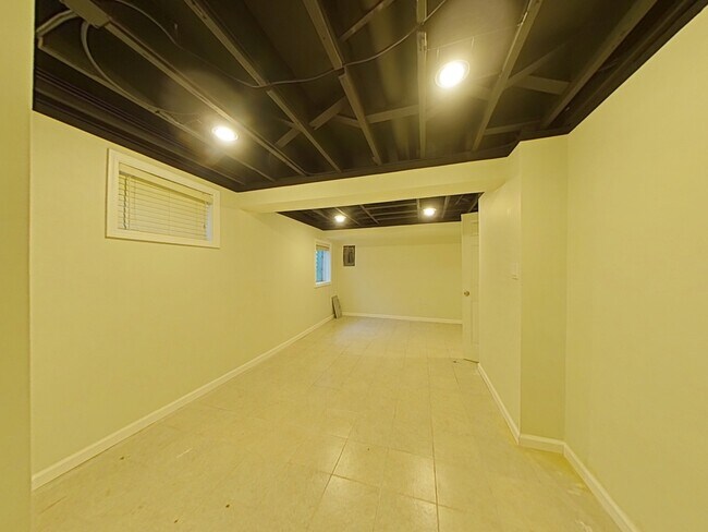 Building Photo - 3519 Princeton Ave