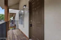 Building Photo - 300 Lozes Ave
