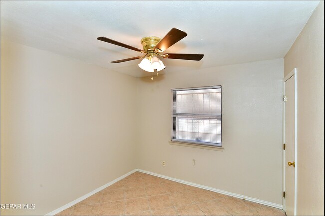 Building Photo - 4504 R J Lunn Ct