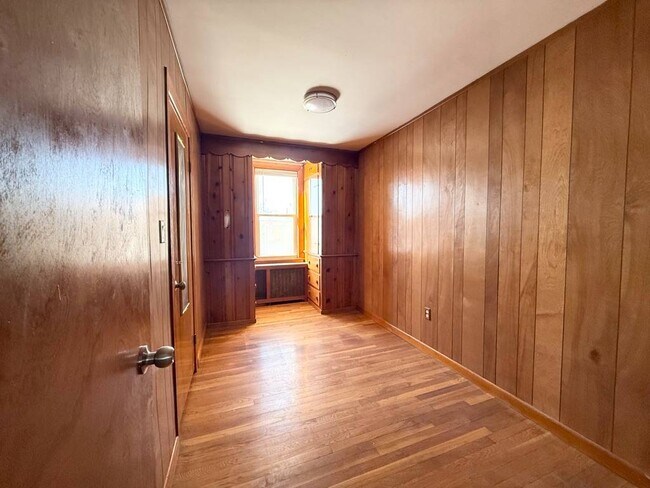 Building Photo - 15-24-24 125th St