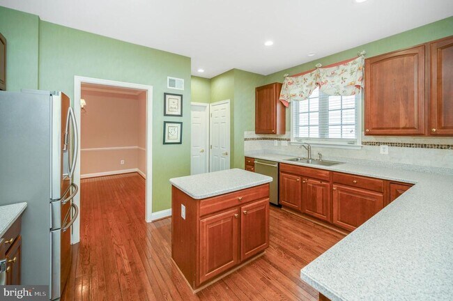 Building Photo - 13784 Charismatic Way