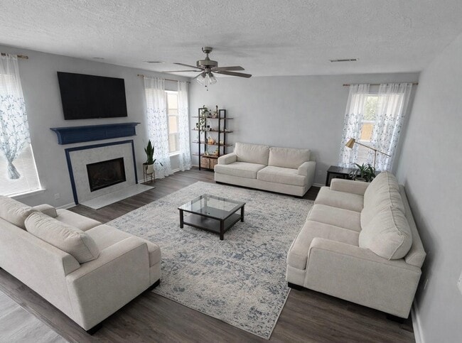 Building Photo - 18315 Water Mill Dr