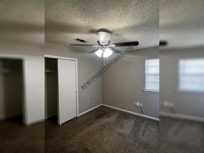 Building Photo - 6617 Whippoorwill Ln