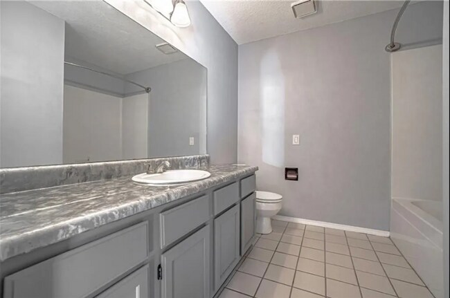 Building Photo - E Rachel Ln Duplex