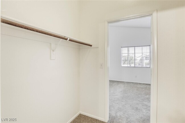 Building Photo - 8301 Boseck Dr