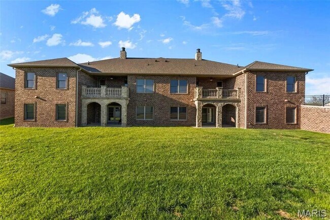 Building Photo - Stunning Custom-Built 4 Bedroom Duplex in East Jackson School District