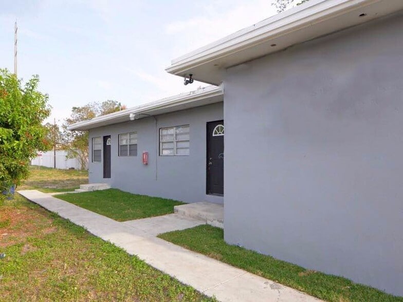 Building Photo - 612 NW 1st Ave