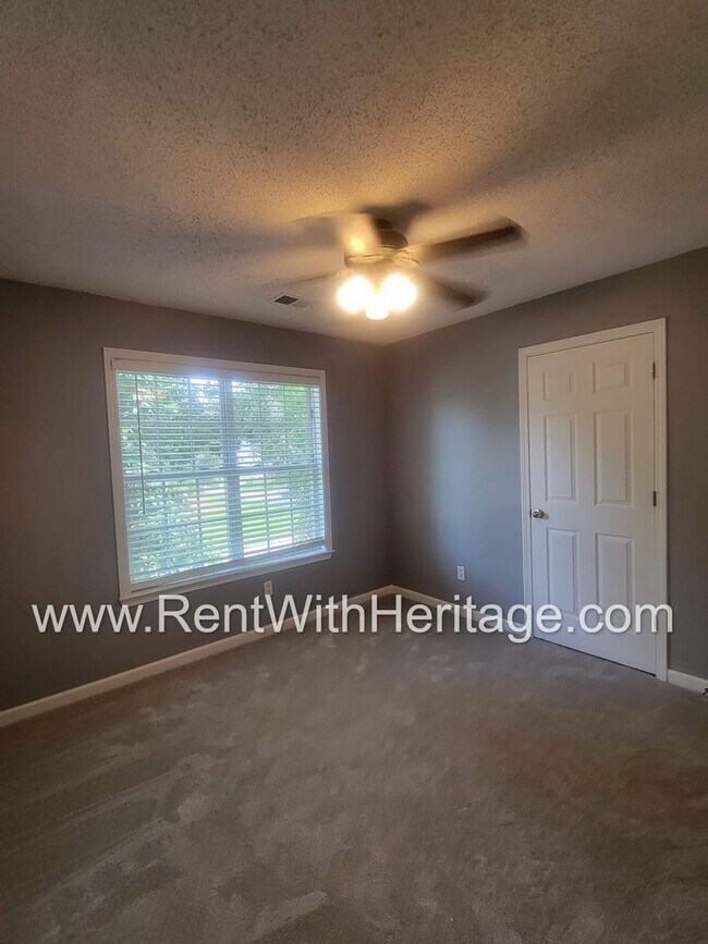 Building Photo - GORGEOUS HOME IN POPULAR HIGHLANDS AT CREEKSIDE GOLF / SWIM / TENNIS COMMUNITY