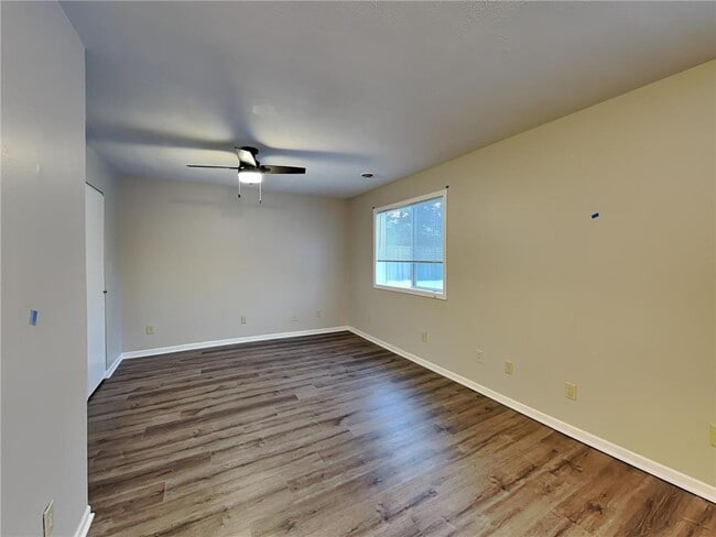 Building Photo - 5590 148th Ln NW