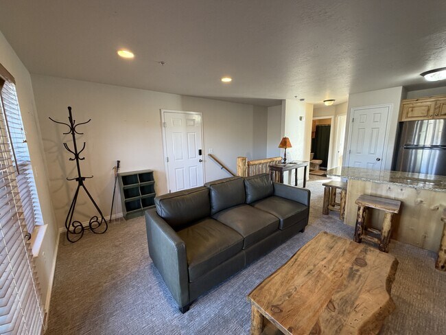 Building Photo - 3612 N Huntsman Path