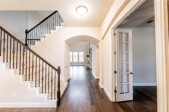 Building Photo - 2320 Lewis Canyon Dr