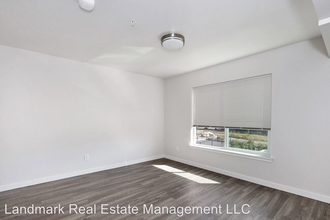 Building Photo - 755 Telegraph Rd