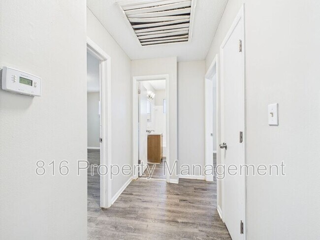 Building Photo - 8030 Campbell St