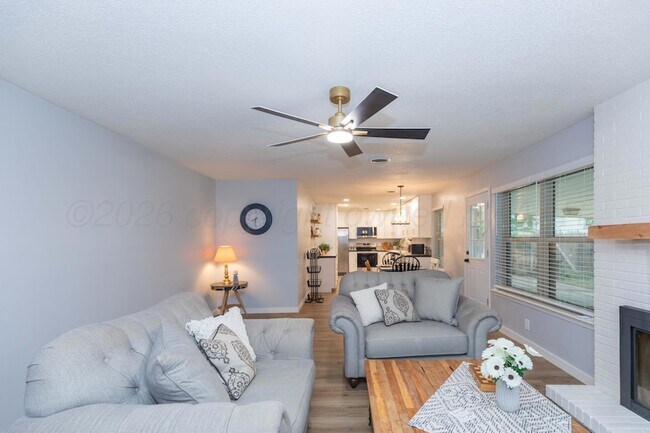 Building Photo - 3301 Palmetto Trail