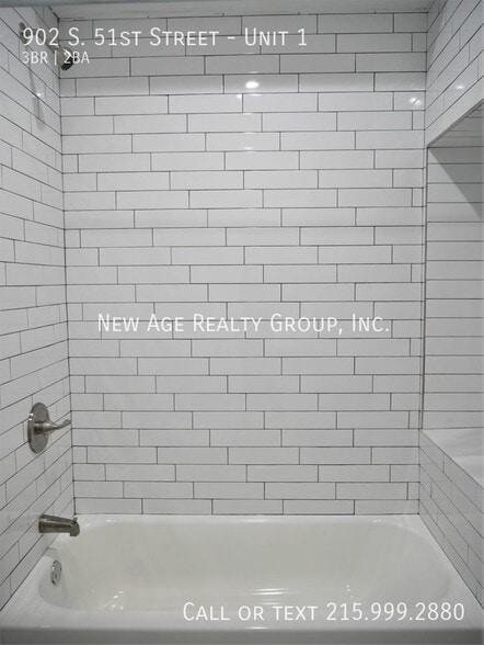 Building Photo - 902 S 51st St