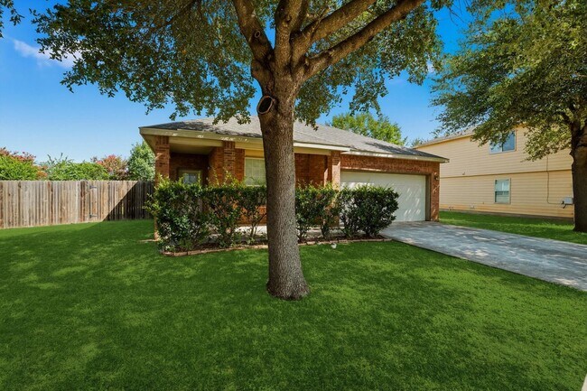 Building Photo - New LVP Flooring & Large Backyard in Schertz
